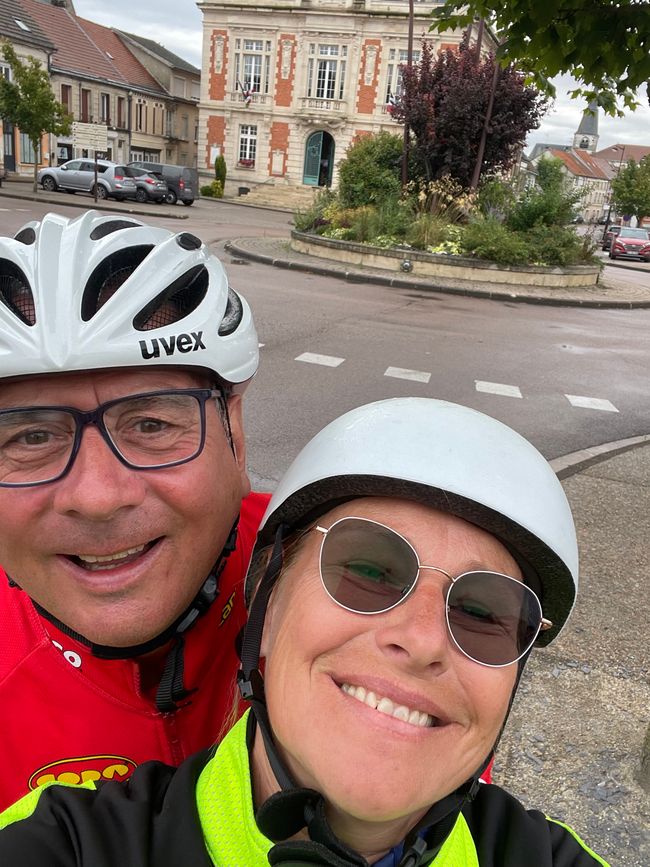 Through Champagne to the Seine and into northwestern Burgundy, Day 7