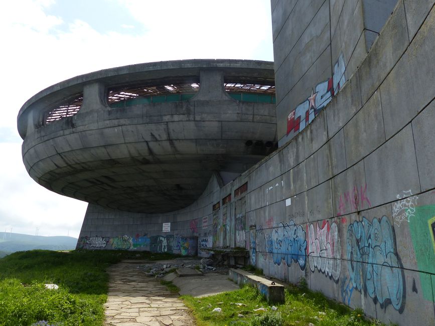 Bulgaria, Caves and UFOs