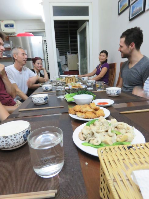 Invitation to a Vietnamese dinner with the host family
