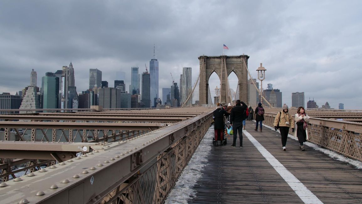 Brooklyn Bridge & Manhattan