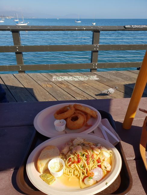 Shrimps and scallops pasta