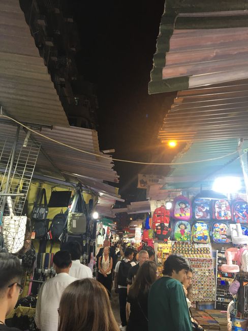 Street-Night-Market