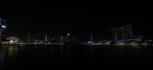 Сингапур ноћу