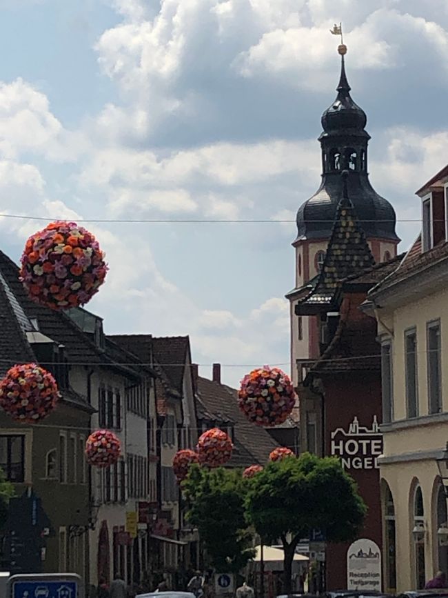 Ettlingen shines with flower balls