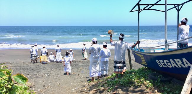 Hindu ceremony in West-Bali