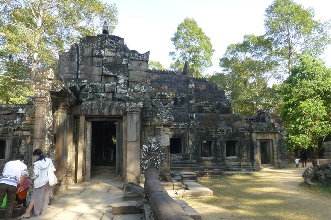Campuchia Ngày 3: Tham quan ngôi chùa nhỏ
