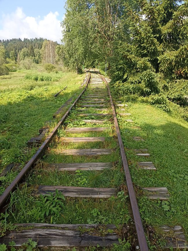 105 m railway track