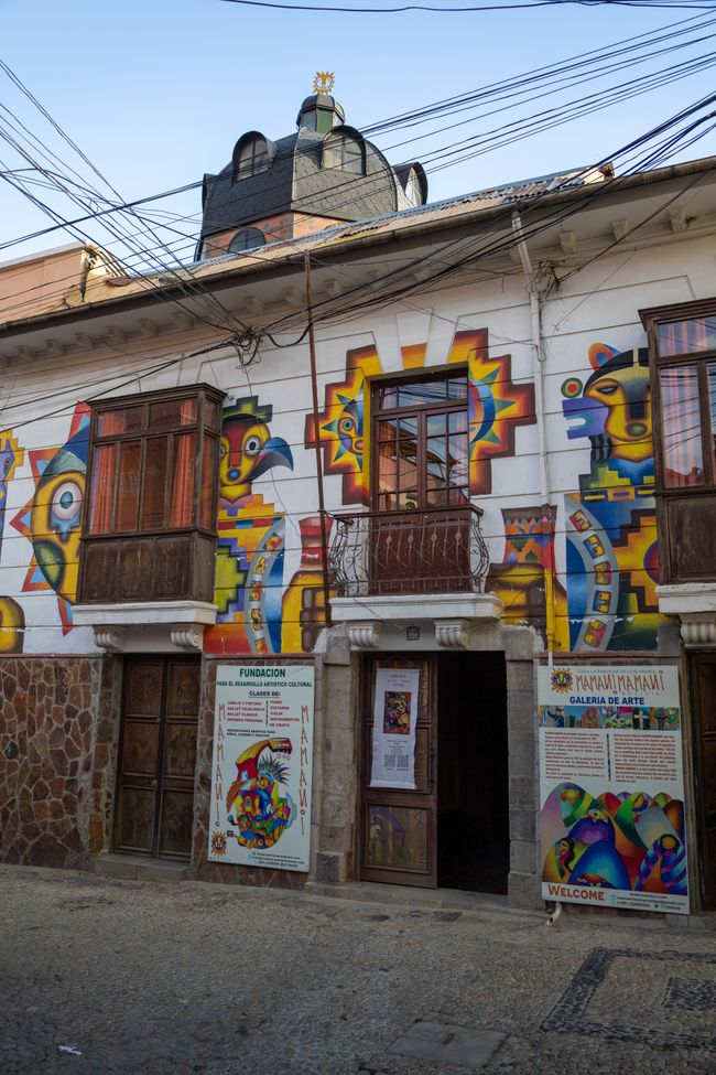 Atelier und Galerie des bolivianischen Künstlers Mamani Mamani