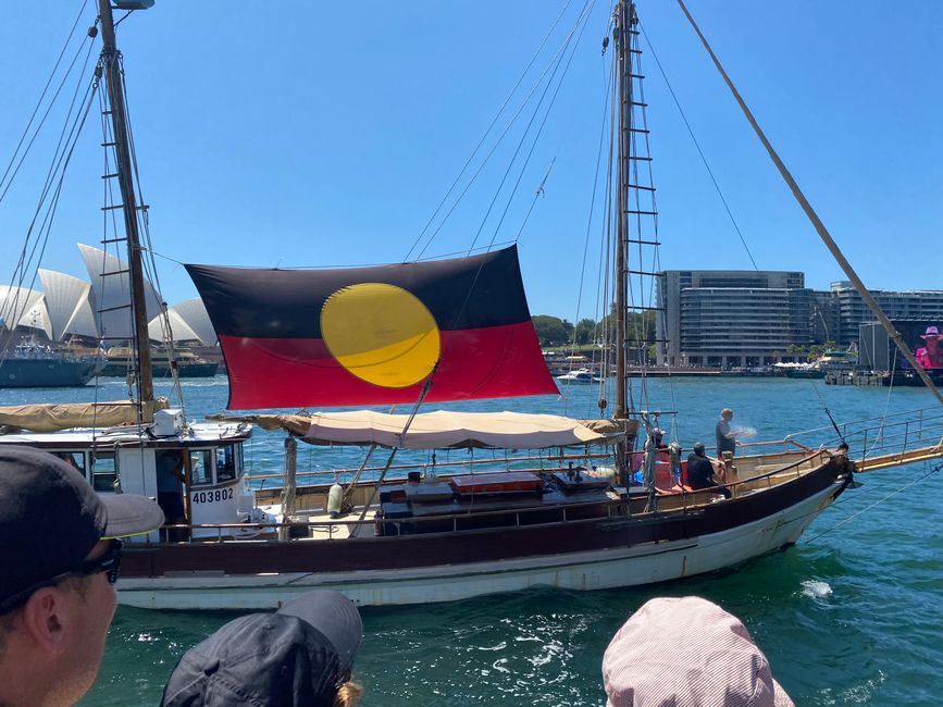 Desfile de barcos en el puerto en el Día de Australia