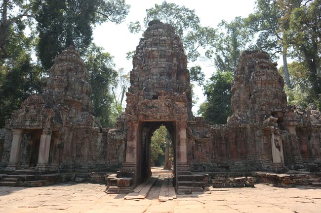 An entrance gate of Preah Khan.