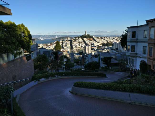 Lombard Street from above (S-curves) 