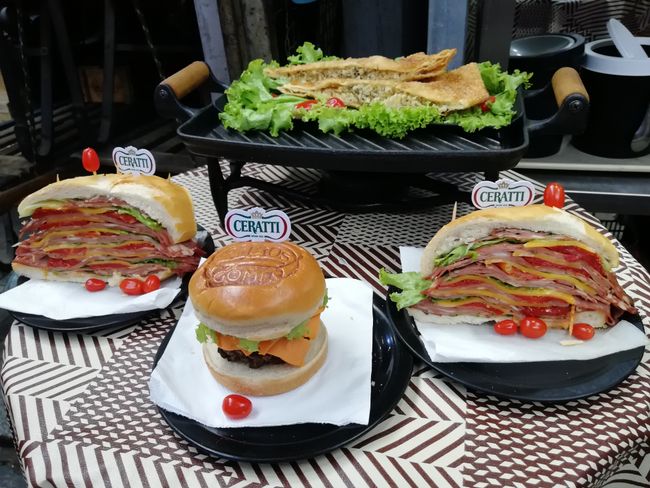 Typisches Sandwich mit 200g Mortadella