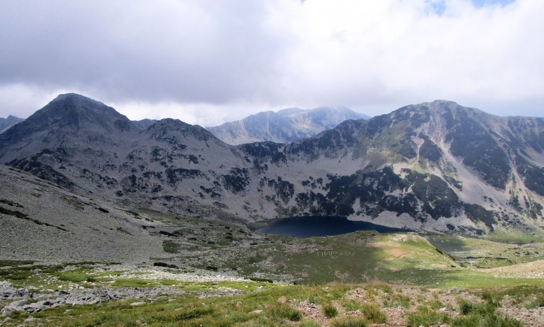 Das Pirin-Gebirge mit Blick Richtung Süden hin zur bulgarisch-griechischen Grenze.