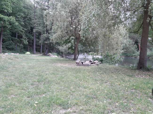 Idyllic campsite on the banks of the Ohře