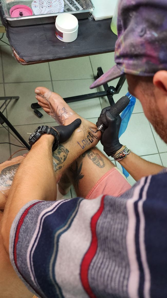 Priština - Unejambeni tetovējums