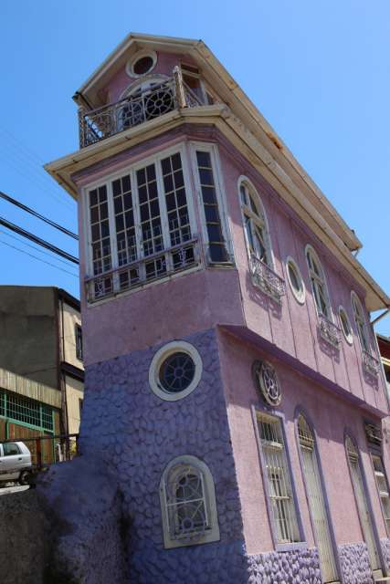 Welcome to Valparaíso - City of a Port, Beaches, Arts, Graffiti and a lot of Culture (Unesco World Heritage Site)