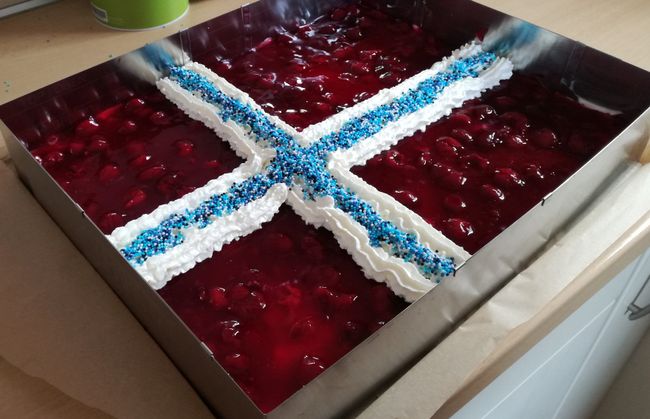 The absolutely perfect Norway cake, if it just hadn't melted afterwards...