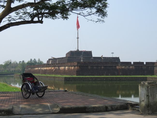 Rickshaw in front of the Citadel of Hue