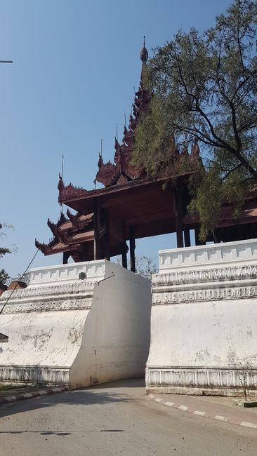 Eingang Mandalay Palast. 