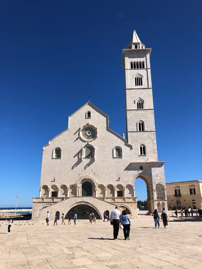 In the hinterland of Apulia, following the footsteps of Frederick II of Swabia