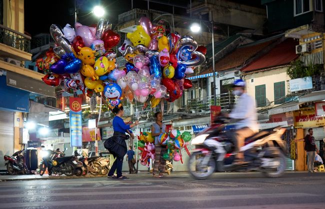 Get off the pot in Hanoi 😄