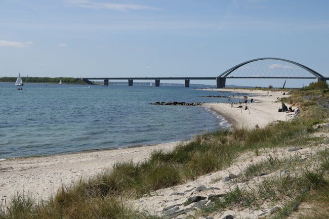 Über die Fehmarnsundbrücke geht's zurück aufs Festland