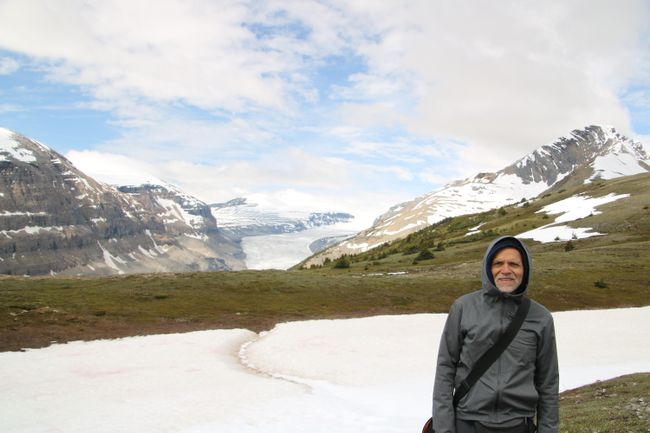 durch die Gletscher war es am Gipfel (2275 m) sehr kalt ...
