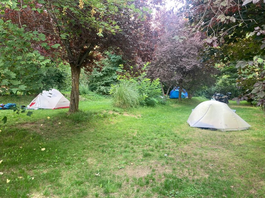 Wieder mal auf einem Zeltplatz, ‚Camping de la Ferme‘, sympathisch 