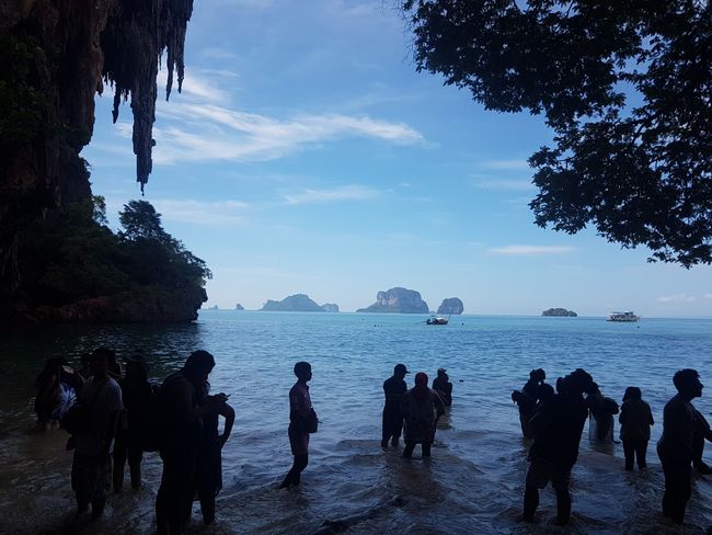 Phra Nang Beach, Tub Island, Chicken Island and Poda Island: With the longtail boat to 4 beautiful islands in the Andaman Sea