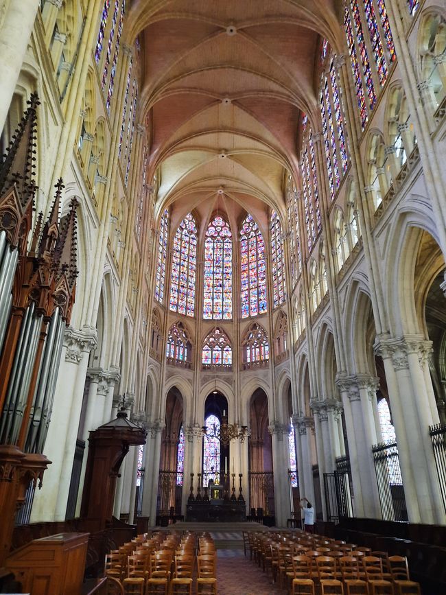 Im Innern der Kathedrale Saint-Gatien