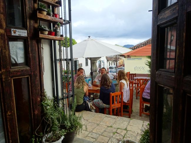 Ein kleines Café versteckt in den Straßen von San Cristóbal