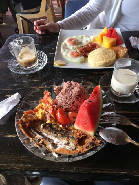 Breakfast at Bana's Café