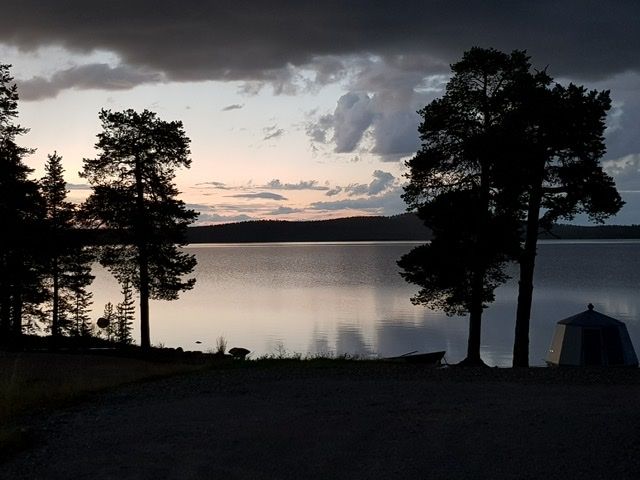 Inari Lake 23:00