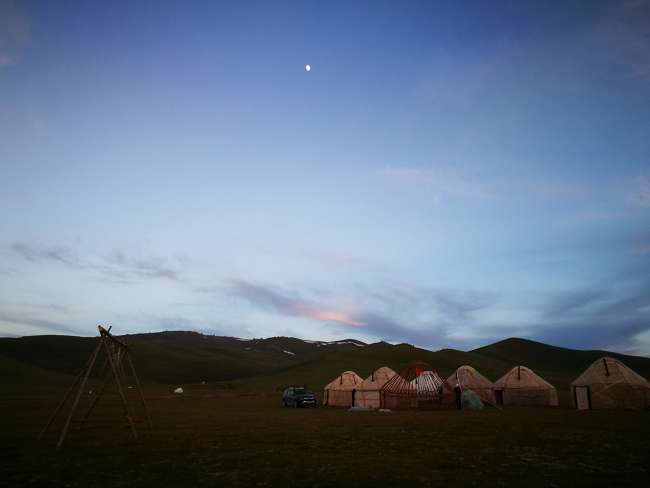 Evening atmosphere at the camp