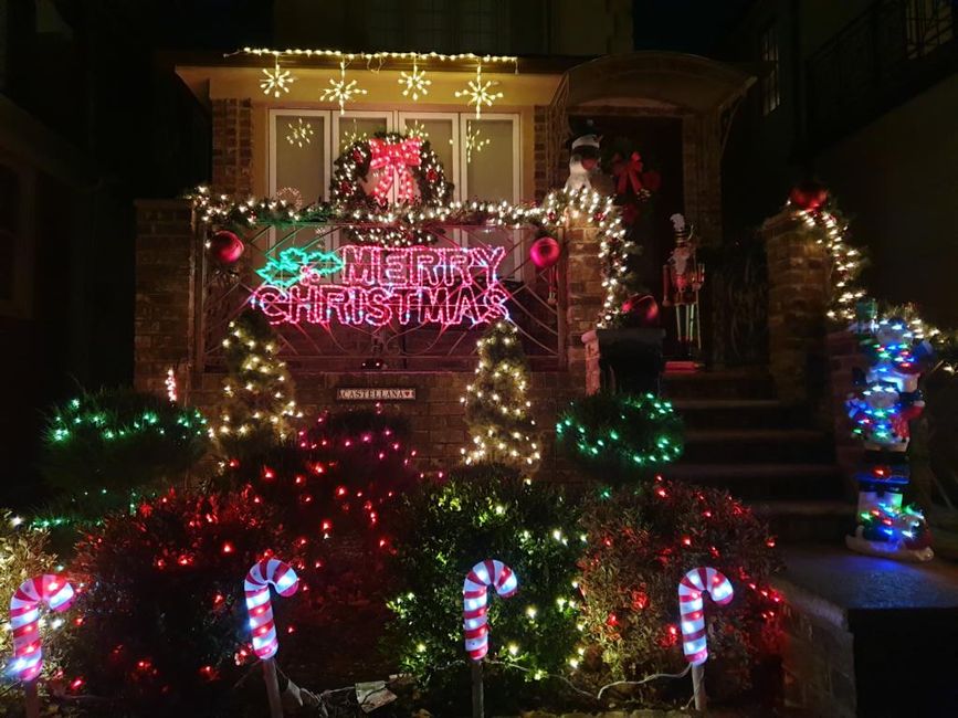 23/12/2019 - New York - Christmas lights in Dyker Heights