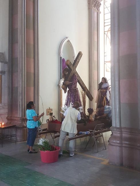 Vorbereitungen für die Semana Santa Prozessionen