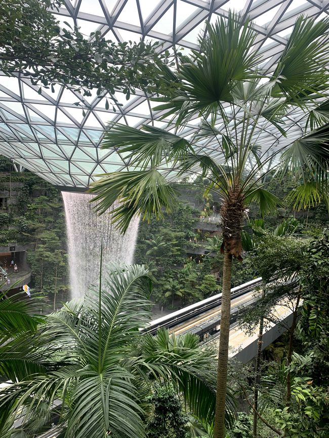 Waterfall in the mall opposite the airport