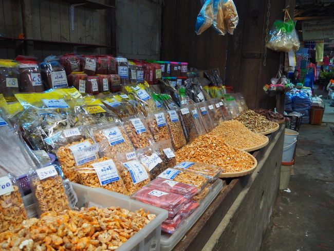Market in Myeik