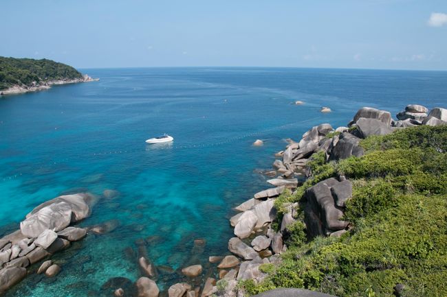 Dream beaches and turtles on the SIMILAN ISLANDS