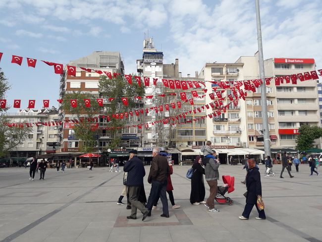 main square in Bandırma