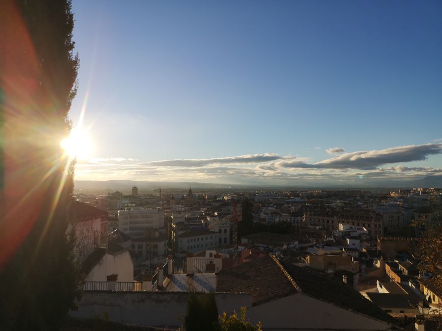 Über den Dächern von Granada