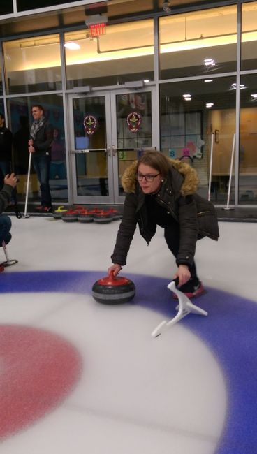 Curling, denn bald sind die Olympischen Spiele :D