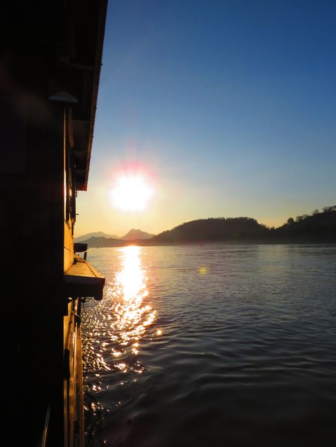 14.01.2018 Boat tour on the Mekong