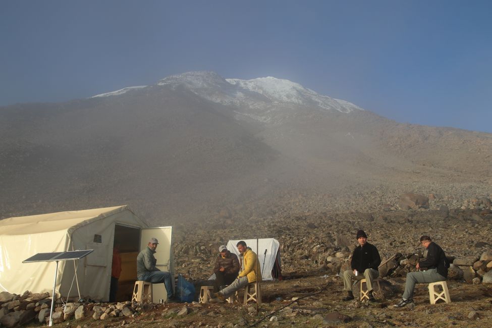 Day 11 - 14.9.23 Ararat climb to Camp 1