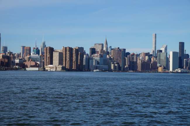 Manhattan skyline from Brooklyn