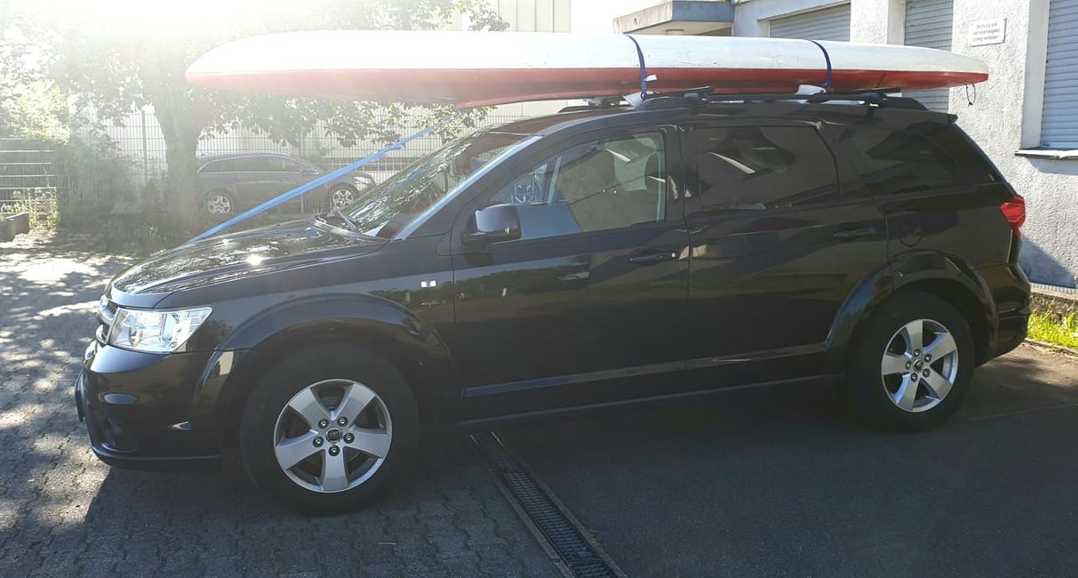 Our new (vacation) car with the new kayak 2