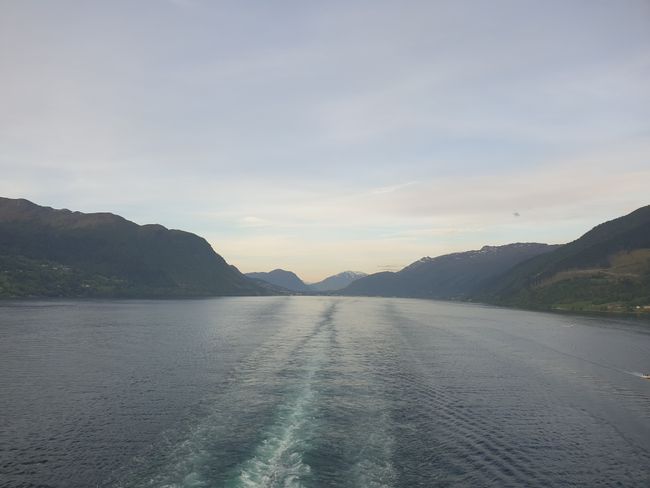 Day 4 - First visit in Nordfjordeid
