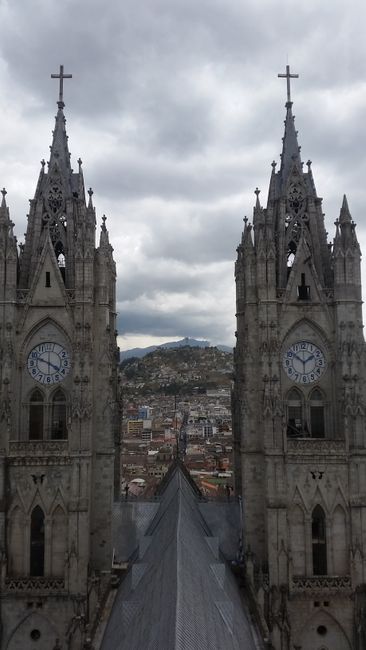 Quito-ndụ ịhụnanya!