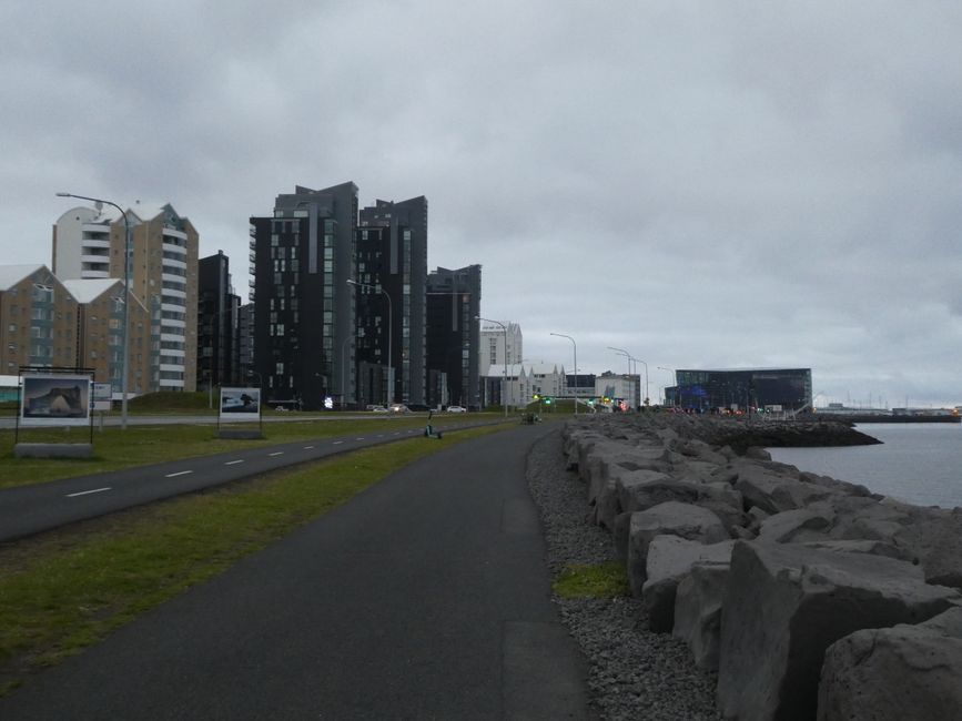 Promenade Reykjavik 
