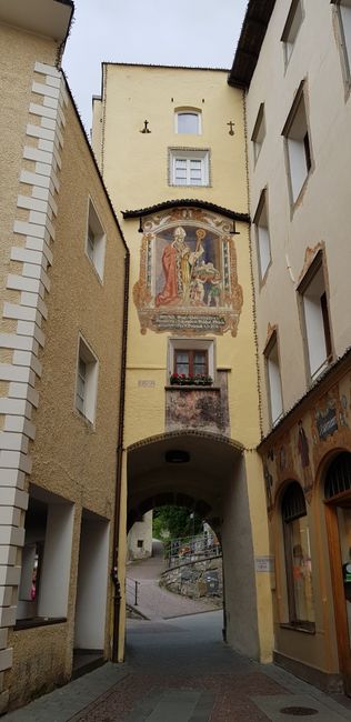 Brunico Unter Rain Gate